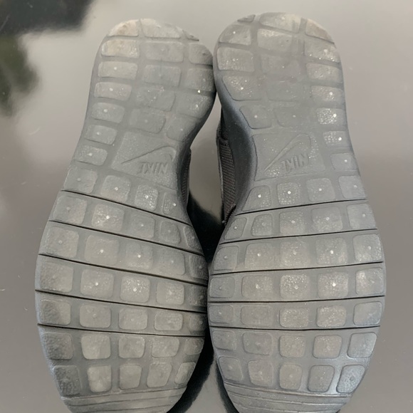 Nike Roshe Run - Picture 3 of 3